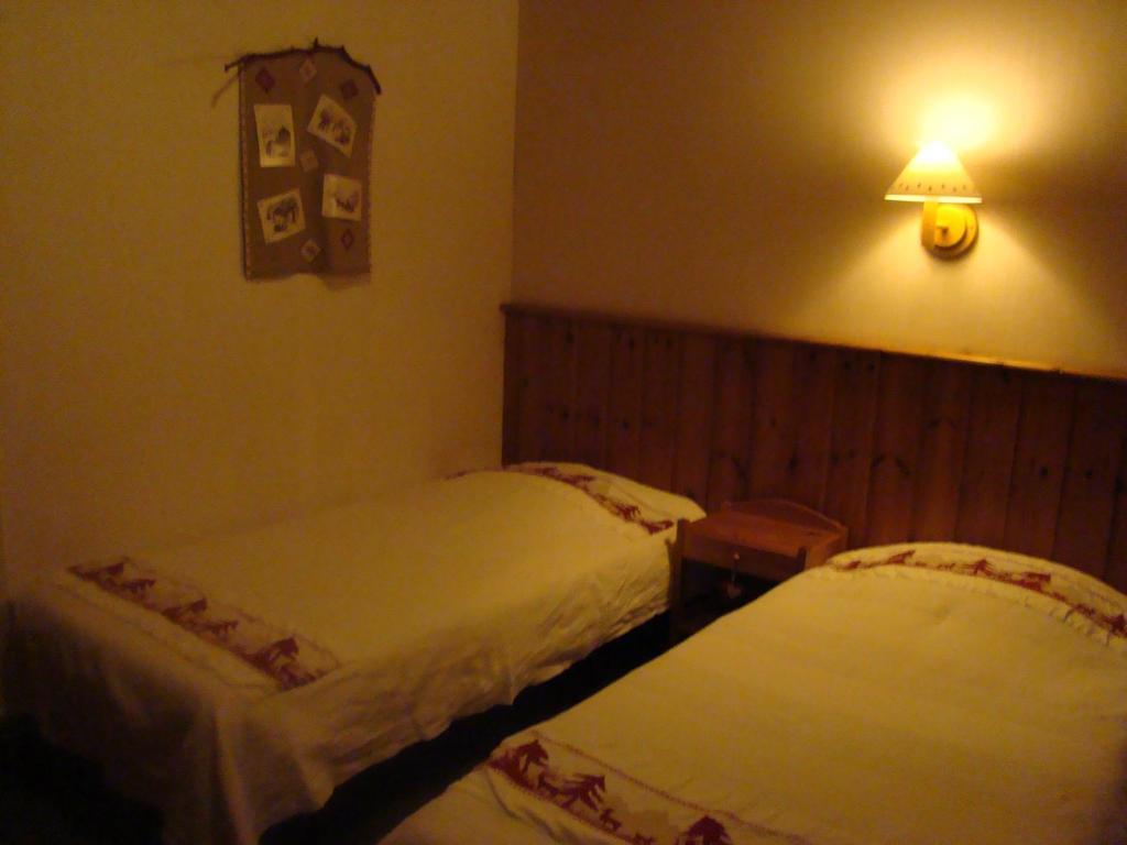 Auberge Saint Antoine Pelvoux Zimmer foto
